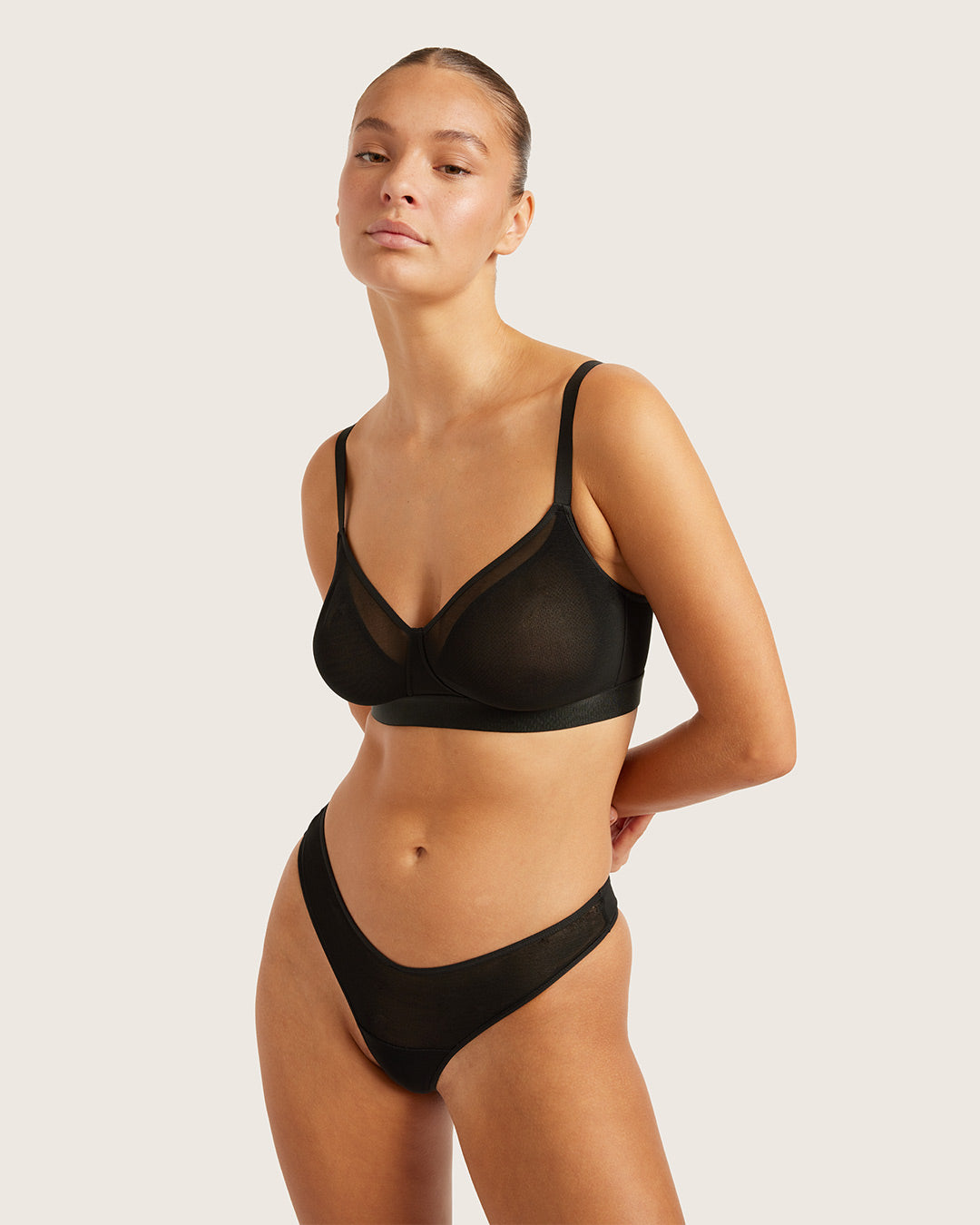 FreeMesh Full Bust Wireless Bra - Black