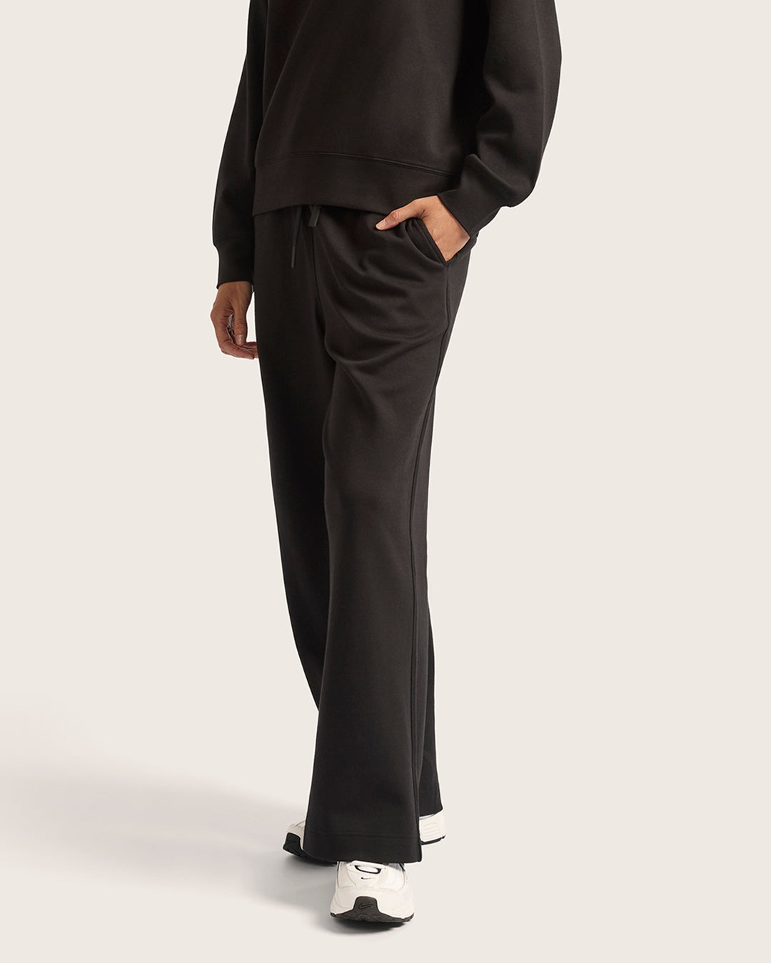 Women's Straight Leg Sweat Pants - Black