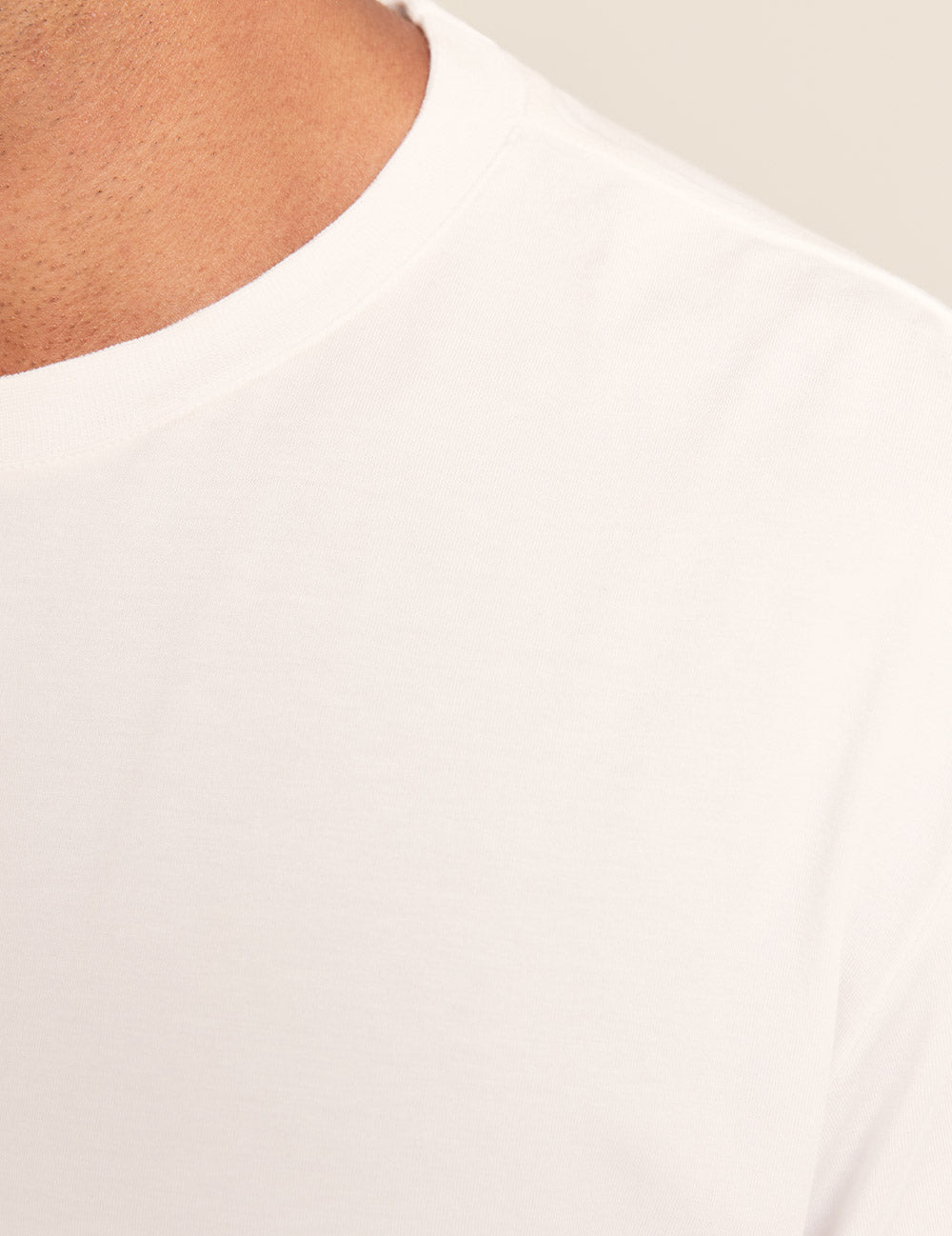 Men_s-Classic-Crew-Neck-T-Shirt-white-detail.jpg