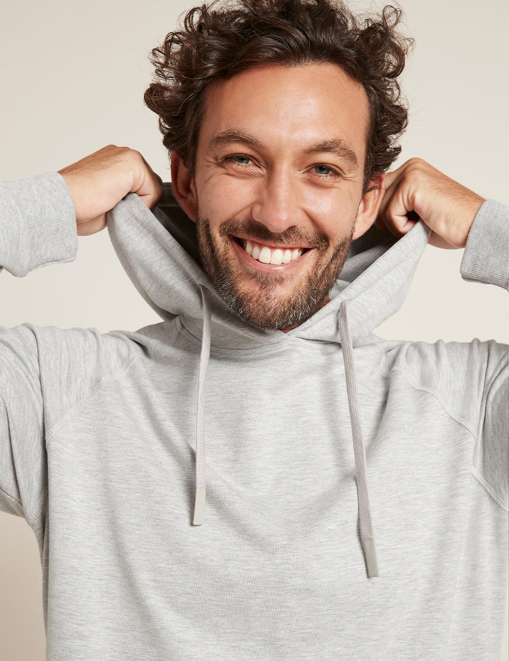 Men_s-Weekend-Pullover-Hoodie-Light-Grey-Matl-Detail.jpg