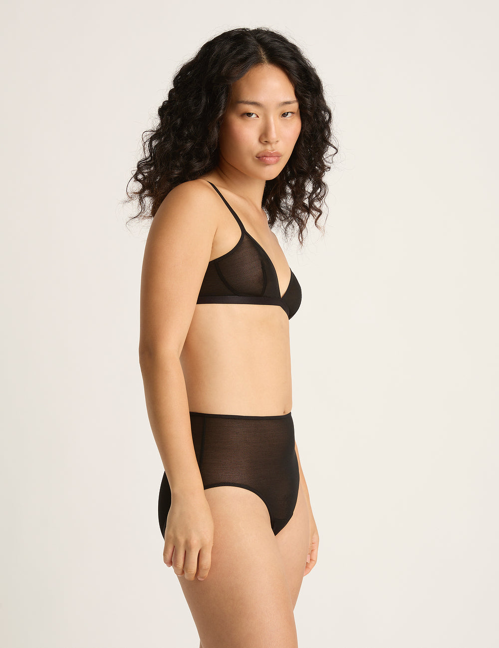 FreeMesh Triangle Bralette - Black
