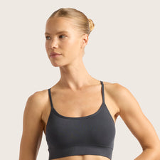 Model's Headshot - Alisa Pensola