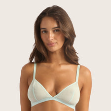 Model's Headshot - Kushi Leggo