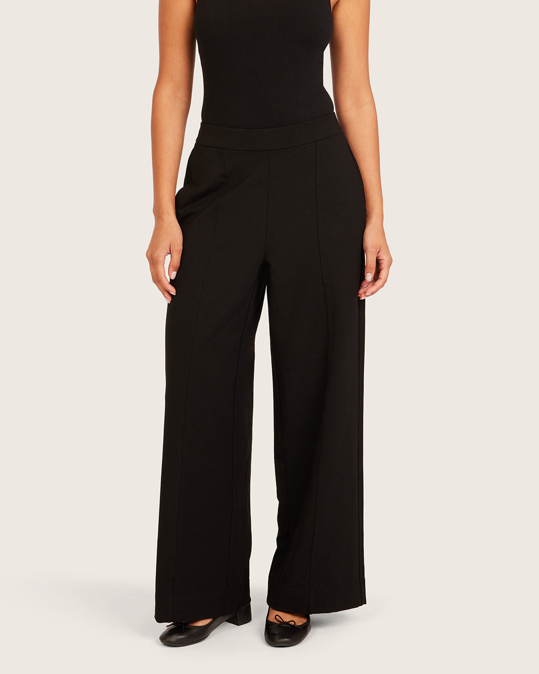 Forme Relaxed Leg Pants - Short