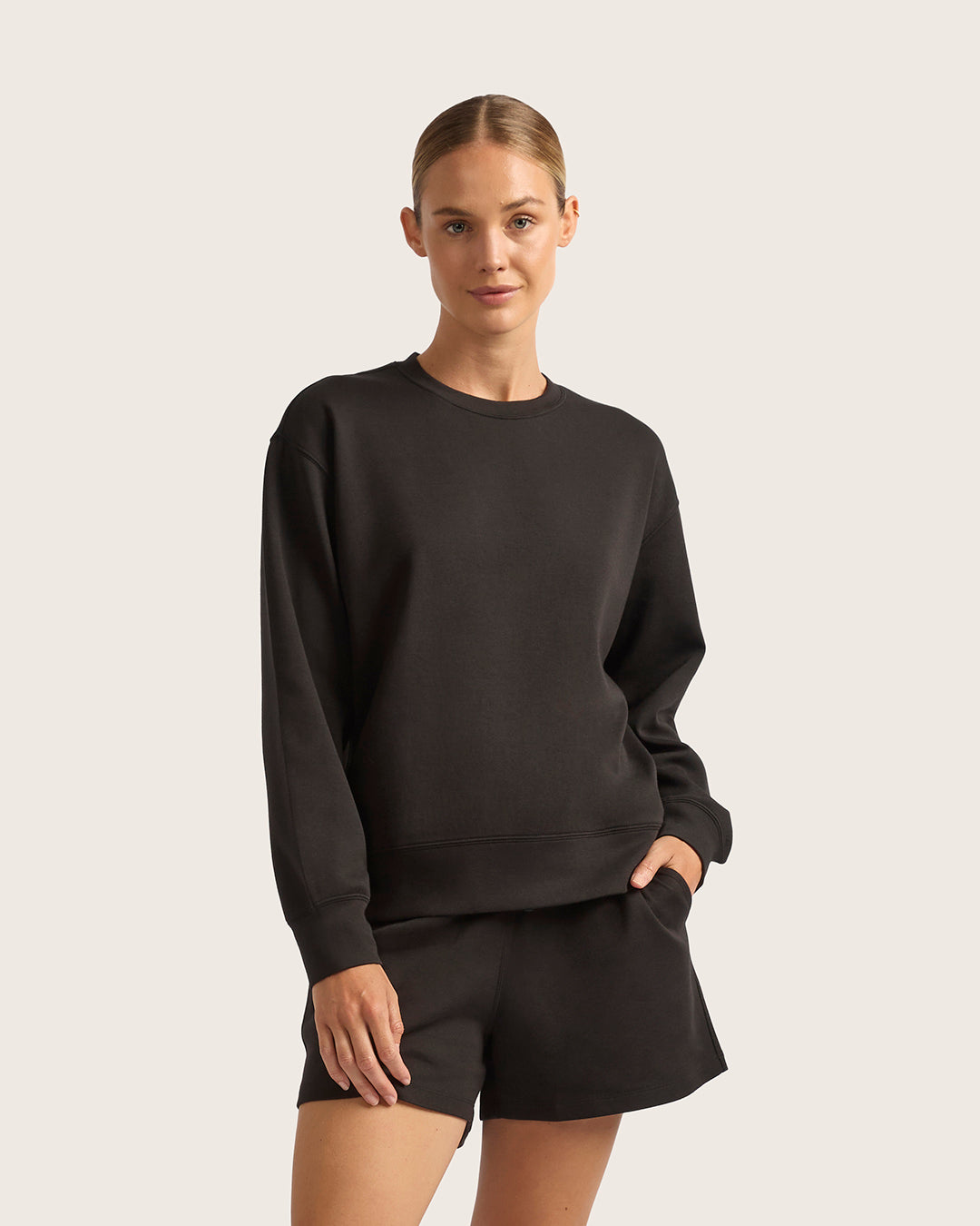 Women's Crew Neck Sweater - Black